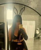 Quinn XX – Busty Brunette Perth Escort